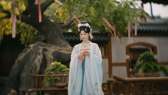 完蛋我被美女包围了2客户端